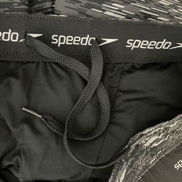 SPEEDO Shorts Mens Medium 32/34 Tech Volley NEW Anti-Chafe Lined Swimwear - Picture 5 of 8